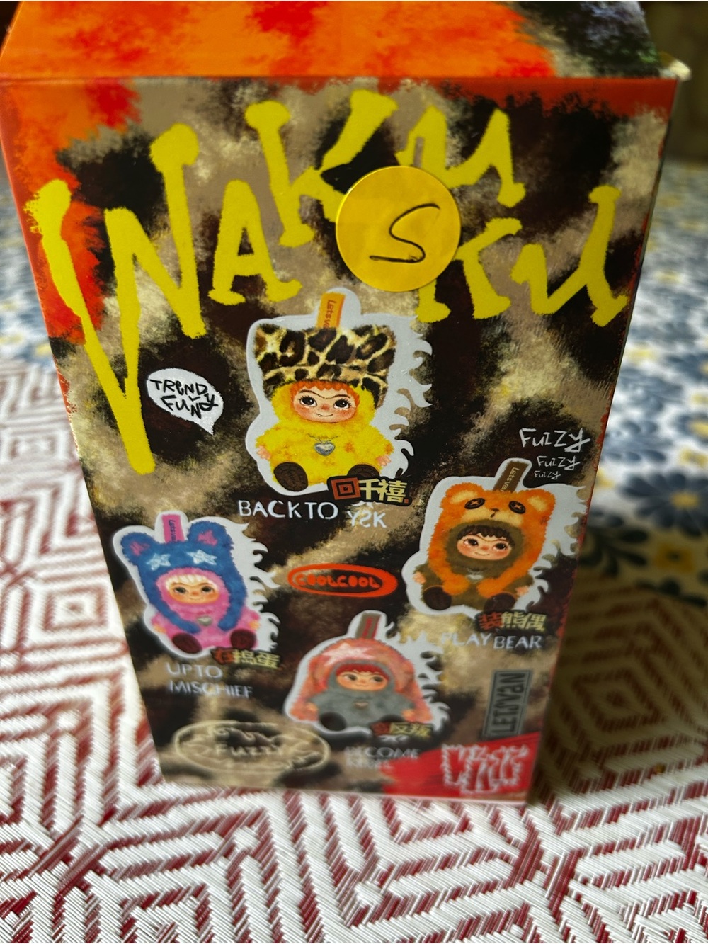 Wakuku Fuzzy Trendy Fun Party - Y2K - Picture 10 of 10